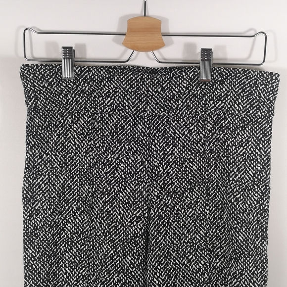 Ruby Rd. Women's Career Pant, Size 8, Black & White Design, Excellent Condition - Picture 2 of 4